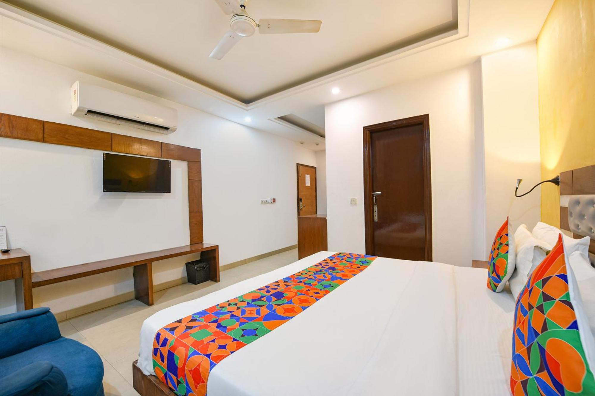 Fabhotel The Kings Plaza Nuova Delhi Esterno foto